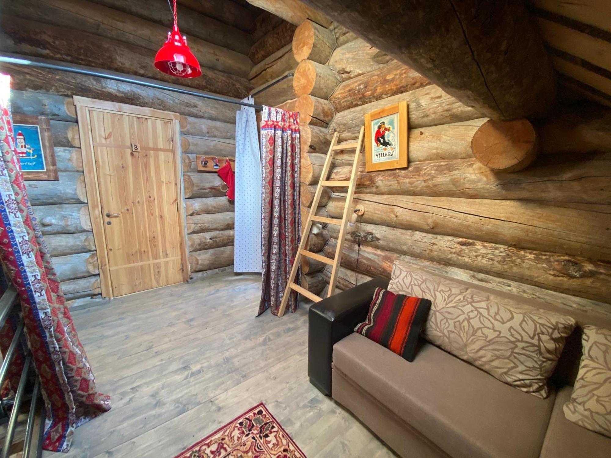 Mountain Cricket Chalets And Apartments Gudauri Room photo